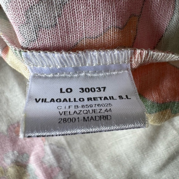 Vilagallo Colorful Floral Blouse - Picture 6 of 10